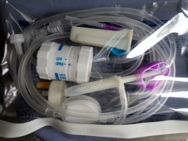 一次性使用微量調(diào)節(jié)輸液器